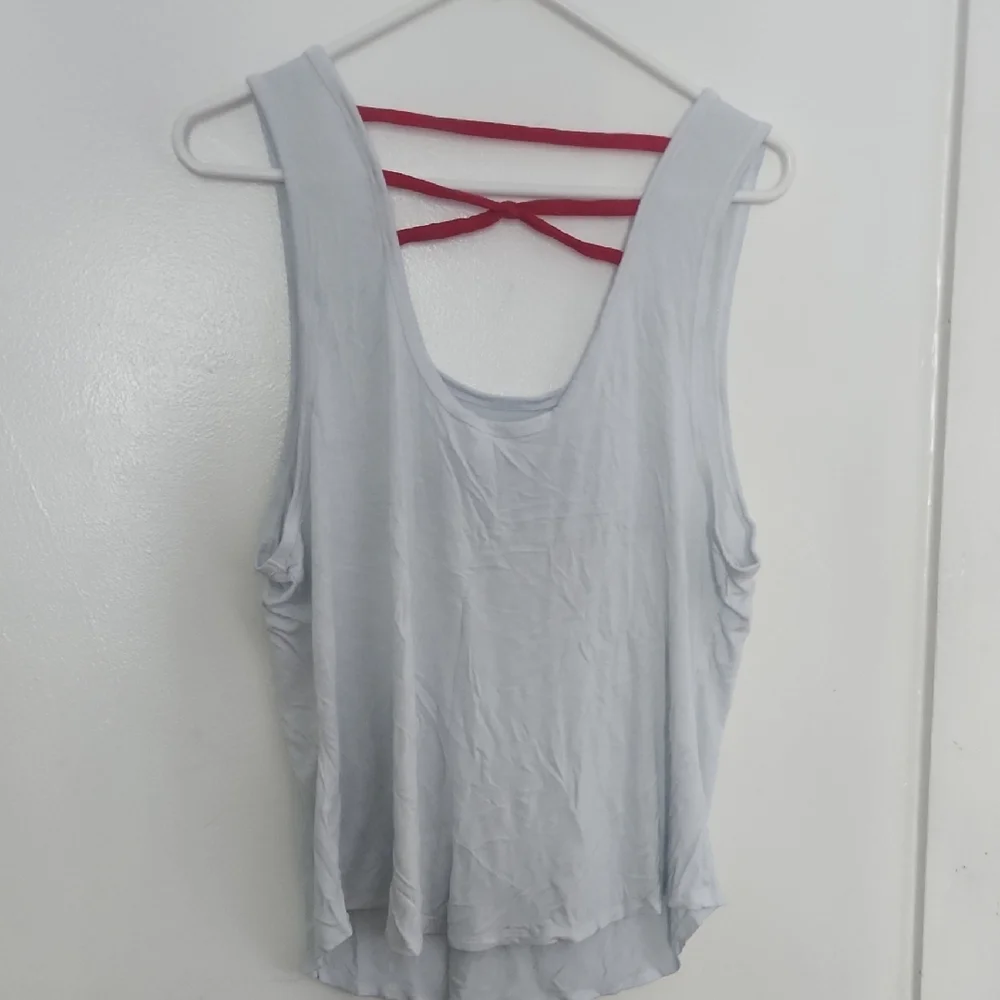 No Boundaries White Cut Out Tank Top - Picture 4 of 5